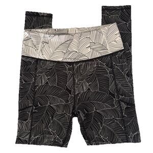 Victoria Secret On Point Flow Black and White Leggings Side Pockets Sz 12 EUC